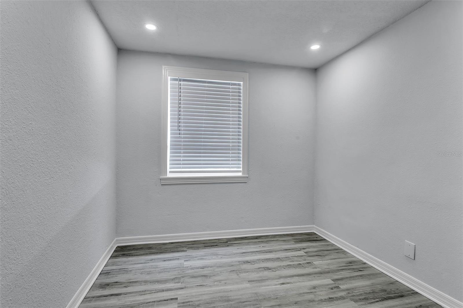 Image 9 of 11 For 2107 93rd Avenue