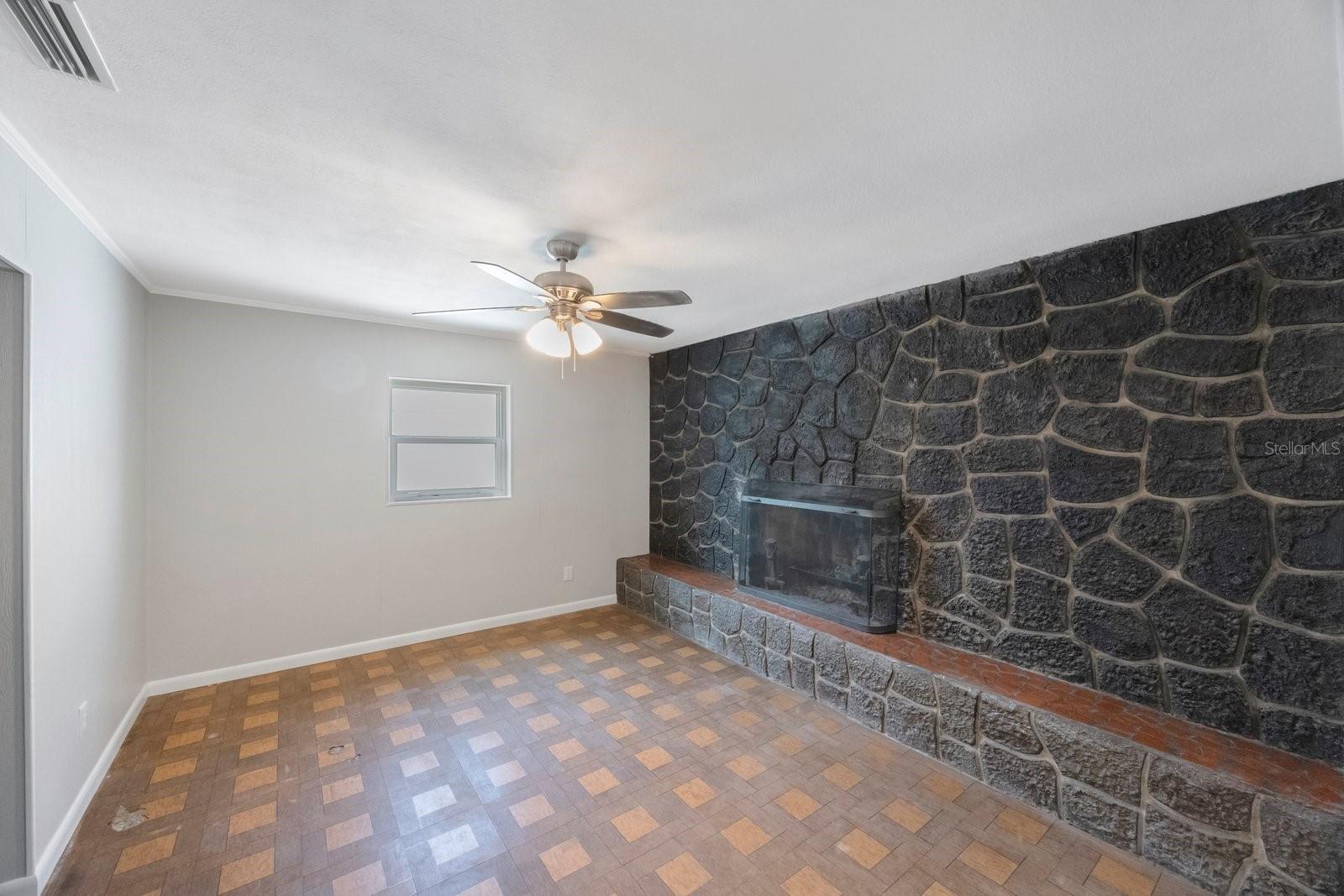 Image 10 of 37 For 3215 58th Street N