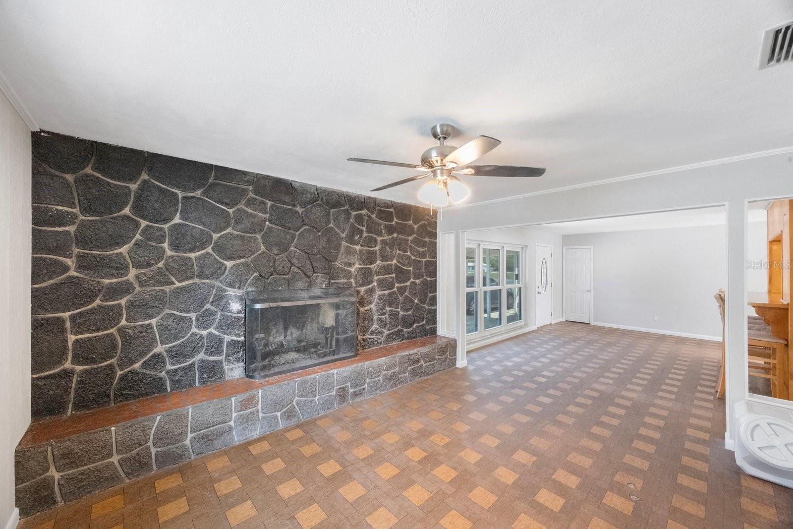 Image 11 of 37 For 3215 58th Street N