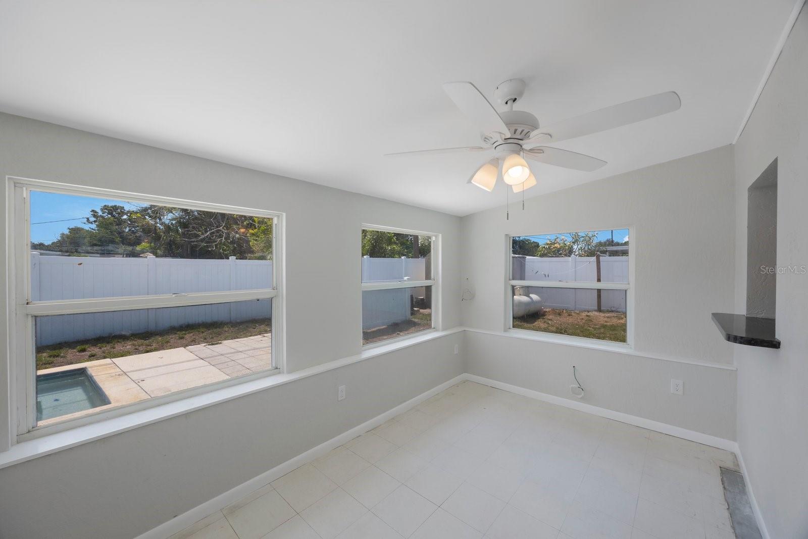 Image 18 of 37 For 3215 58th Street N