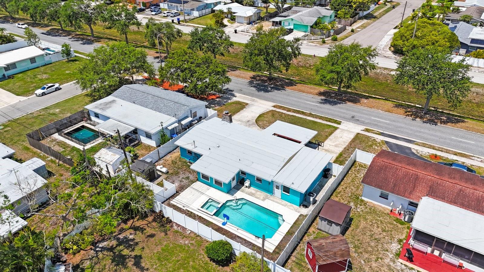 Image 4 of 37 For 3215 58th Street N