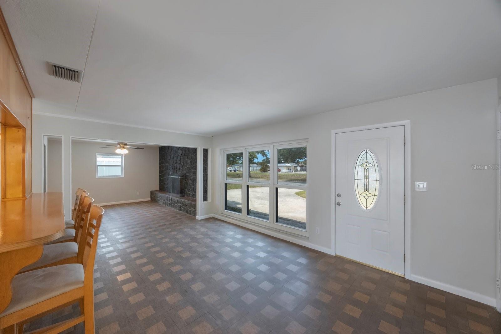 Image 7 of 37 For 3215 58th Street N