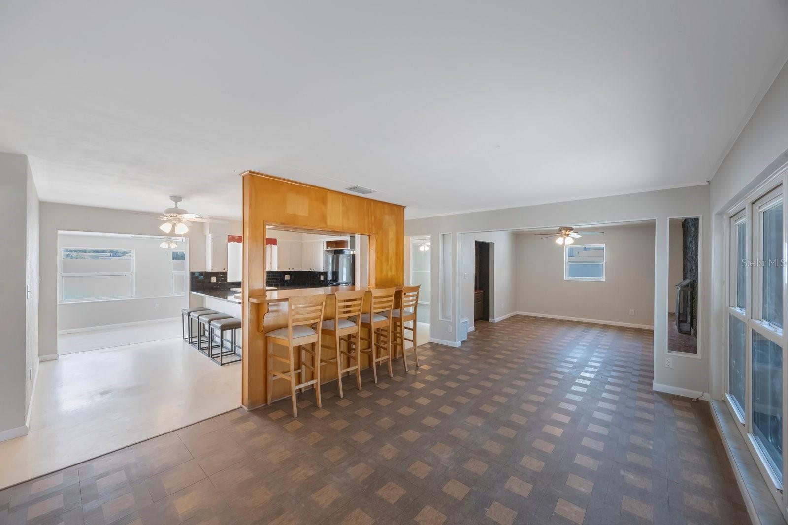 Image 8 of 37 For 3215 58th Street N