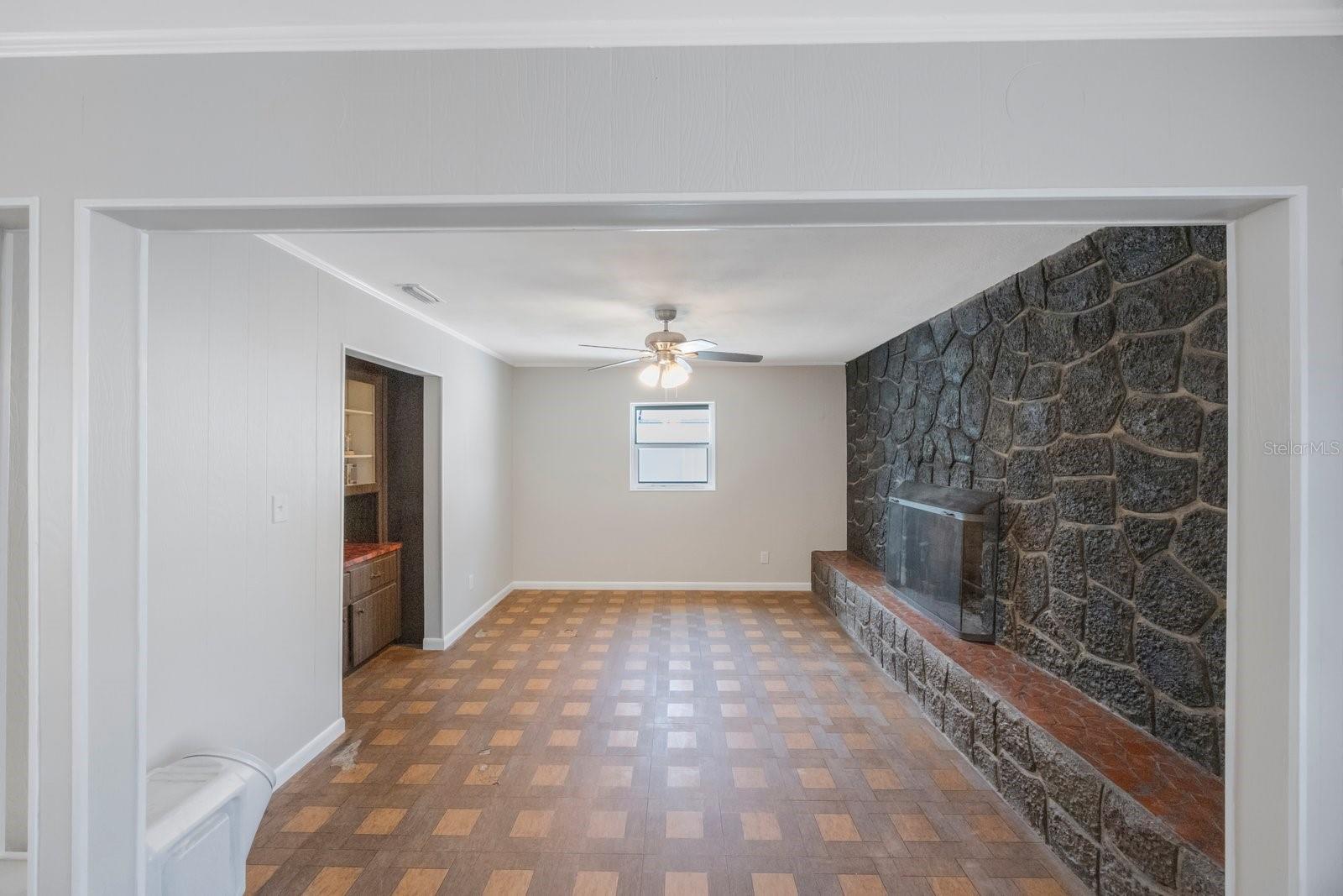 Image 9 of 37 For 3215 58th Street N