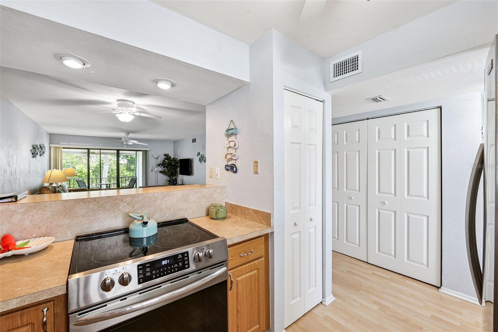 Image 7 of 38 For 1801 Gulf Drive N 251