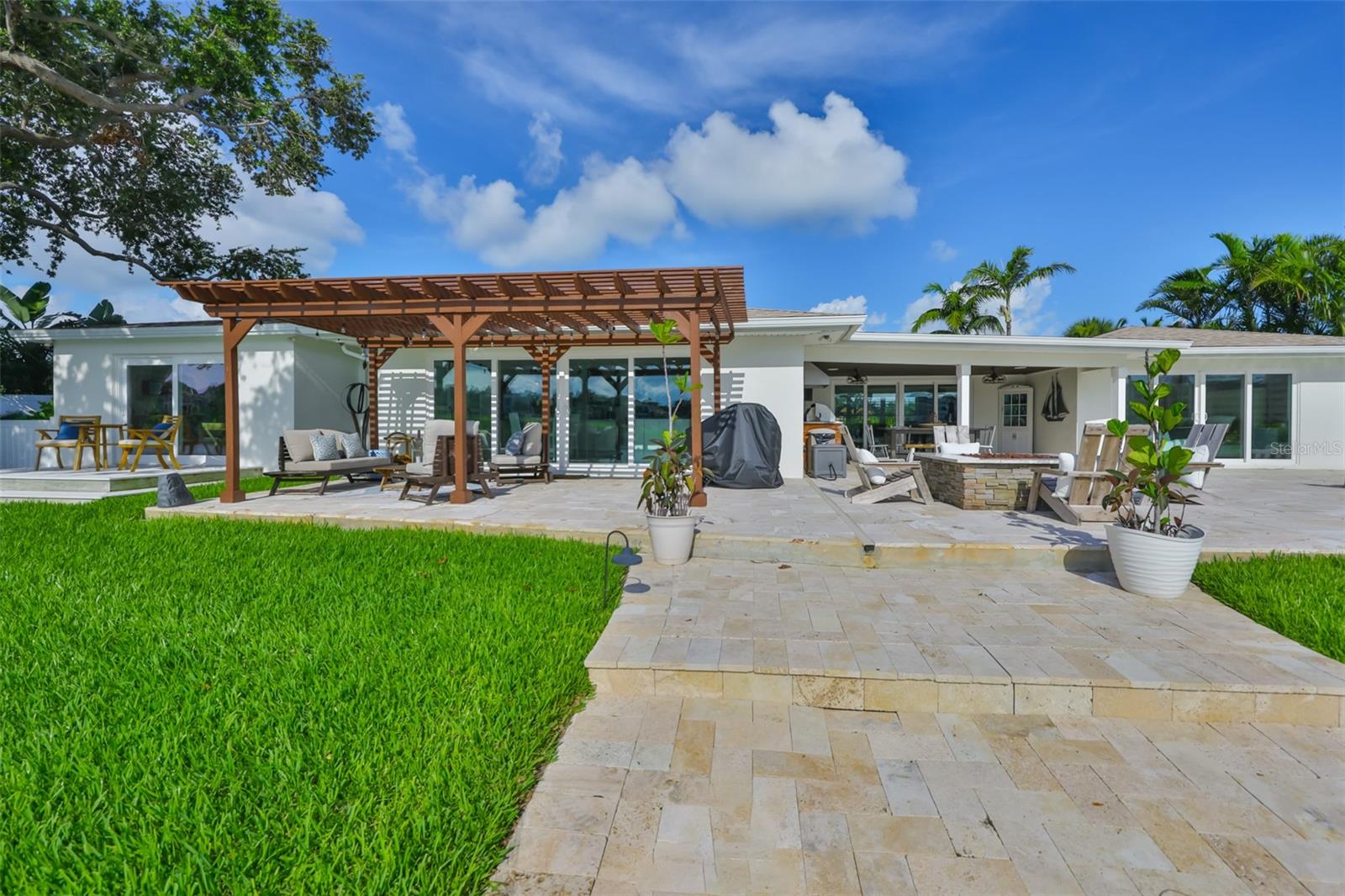 Image 36 of 59 For 101 Poinciana Lane