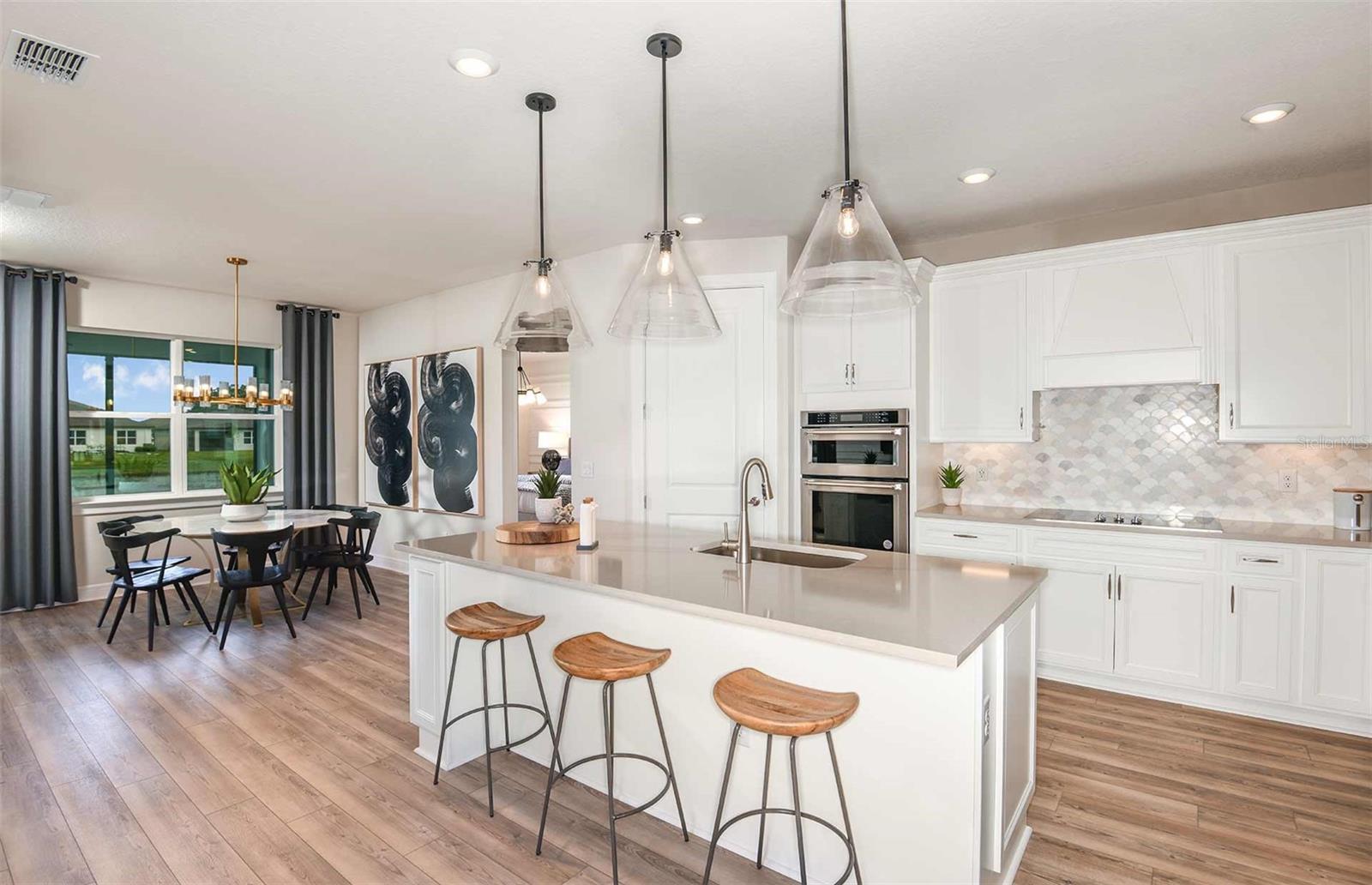 Image 3 of 25 For 10317 Spruce River Way