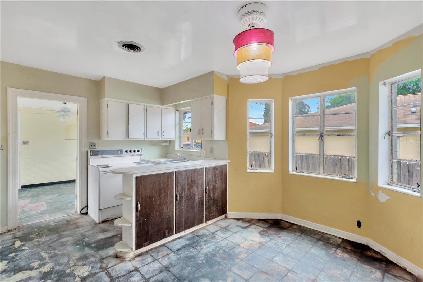 Image 17 of 29 For 4751 1st Avenue S
