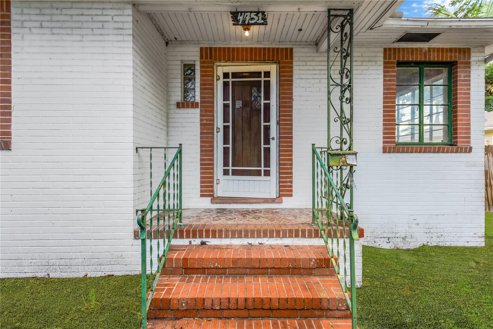 Image 4 of 29 For 4751 1st Avenue S