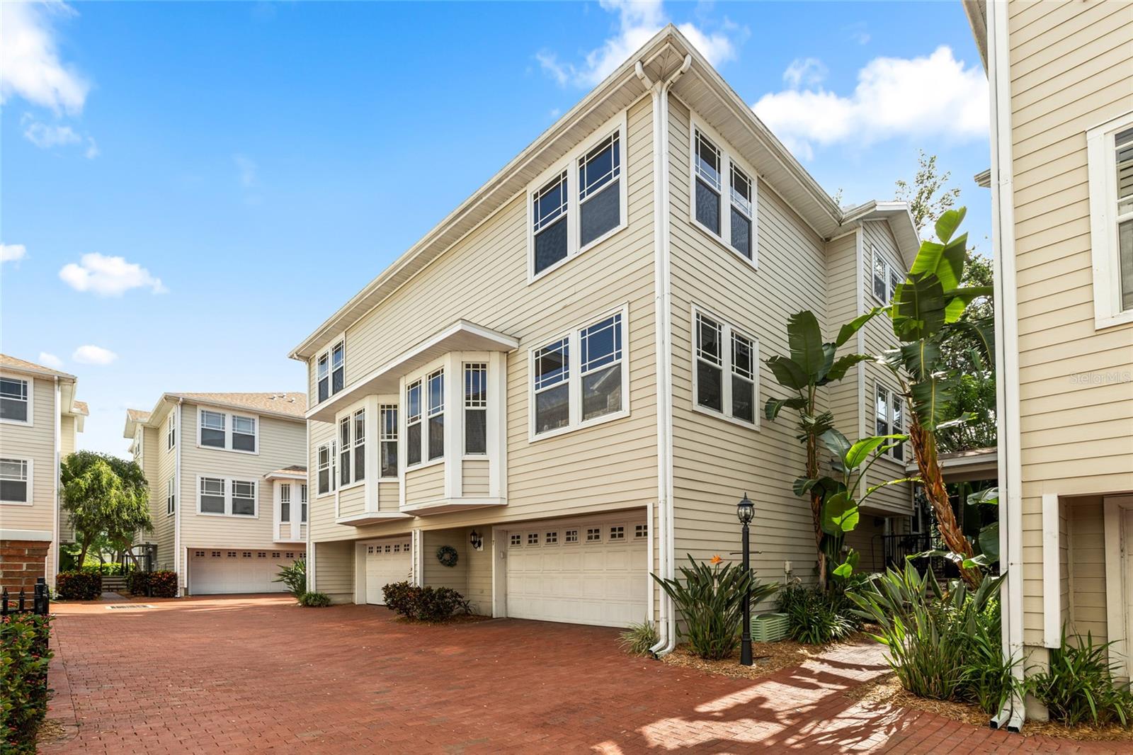 Image 4 of 51 For 3315 De Leon Street 7