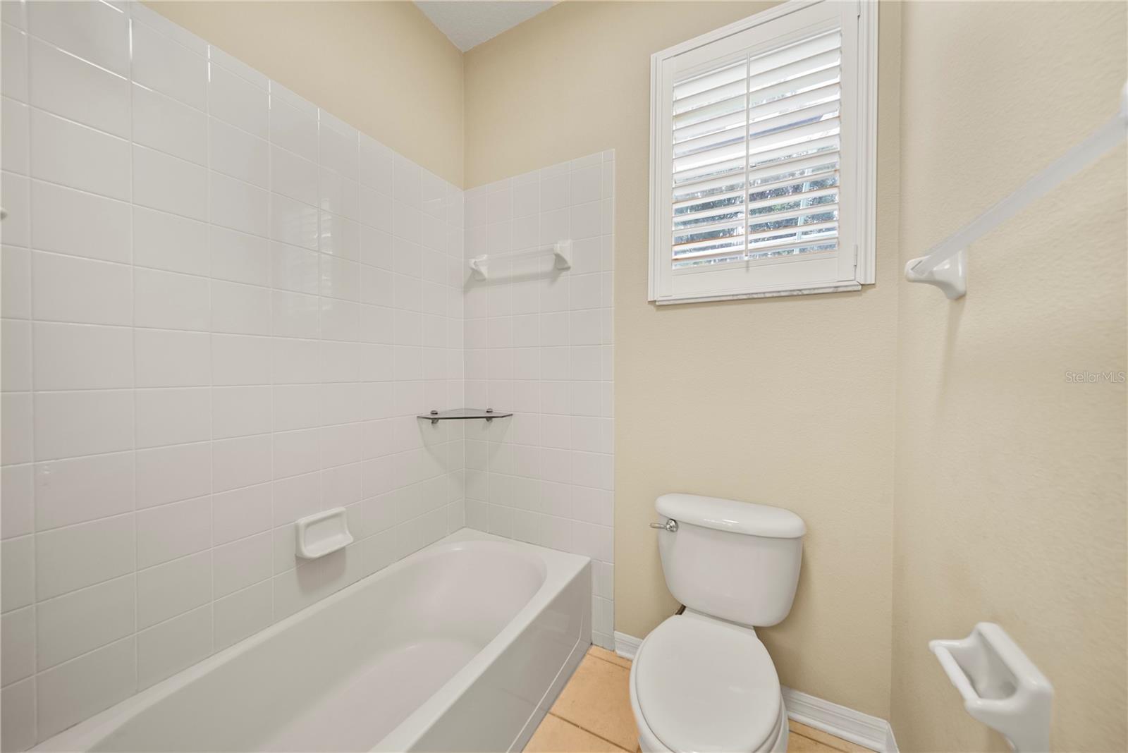 Image 23 of 28 For 18214 Stillwell Lane