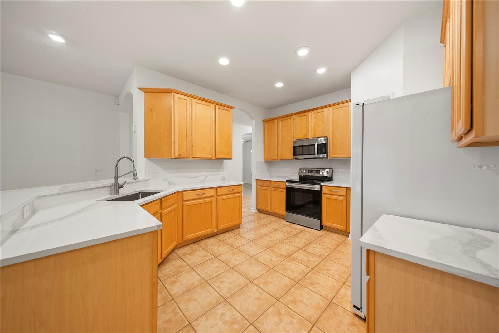 Image 9 of 28 For 18214 Stillwell Lane