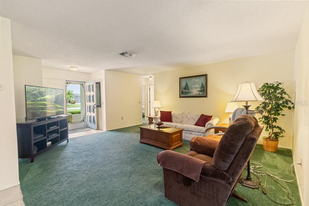 Image 10 of 48 For 11015 Linkside Drive