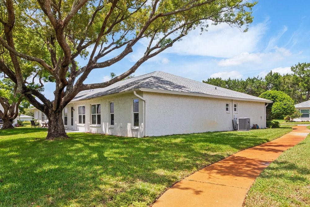 Image 33 of 48 For 11015 Linkside Drive