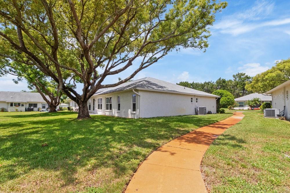 Image 34 of 48 For 11015 Linkside Drive