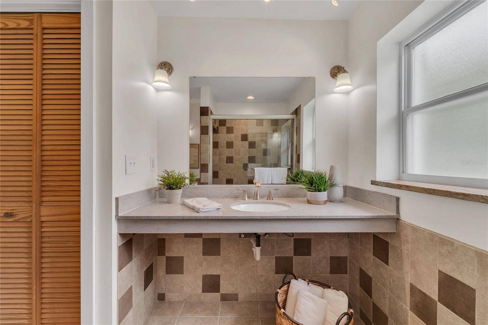 Listing photo id 17 for 312 Lagoon Drive