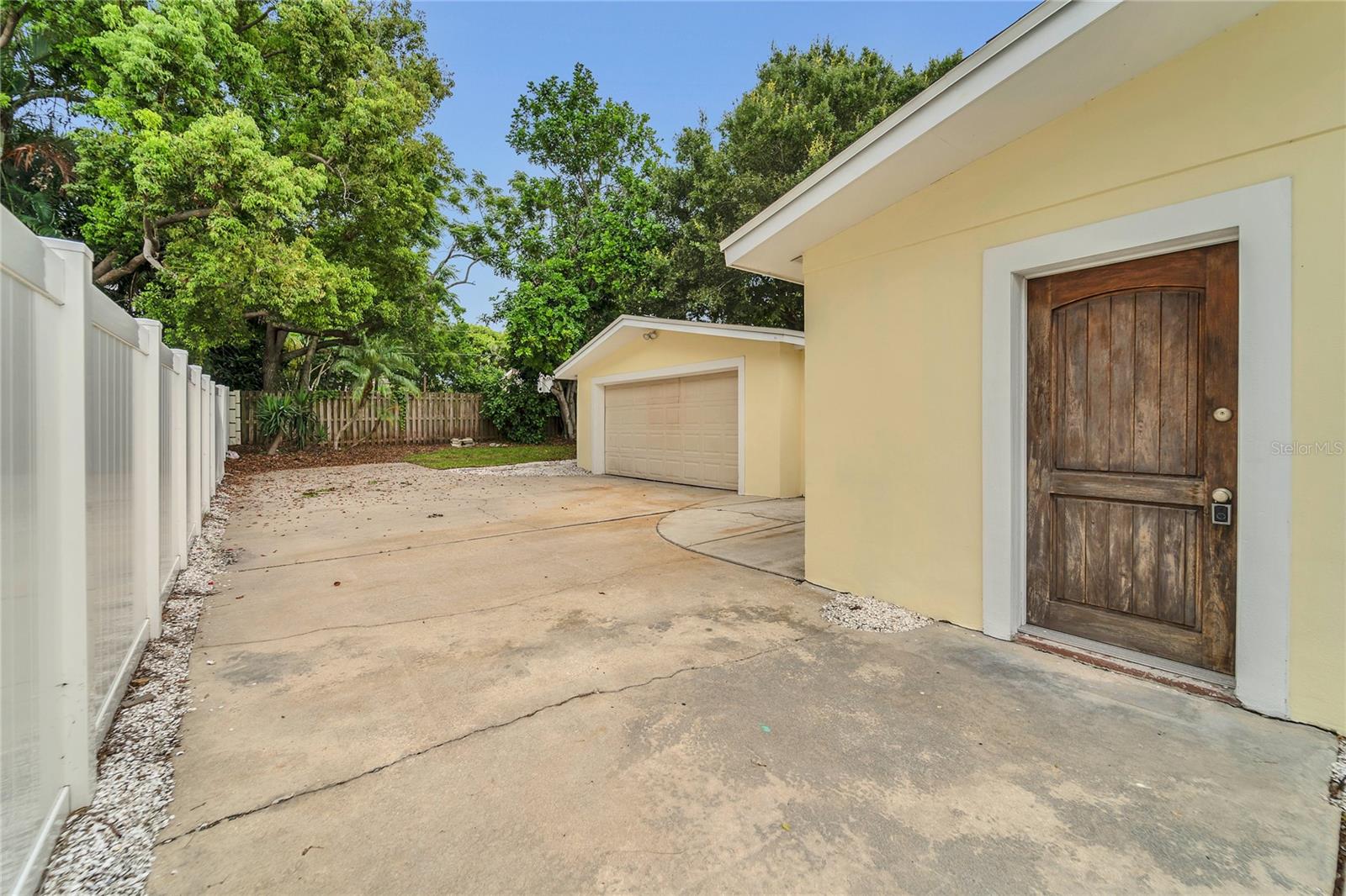 Listing photo id 28 for 312 Lagoon Drive