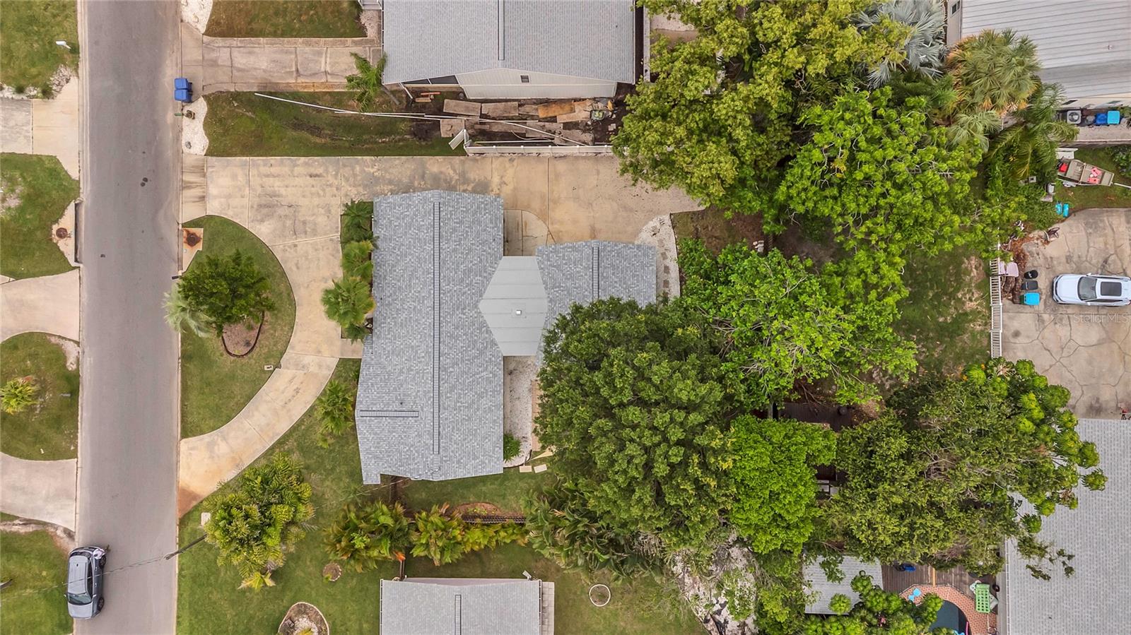 Listing photo id 31 for 312 Lagoon Drive