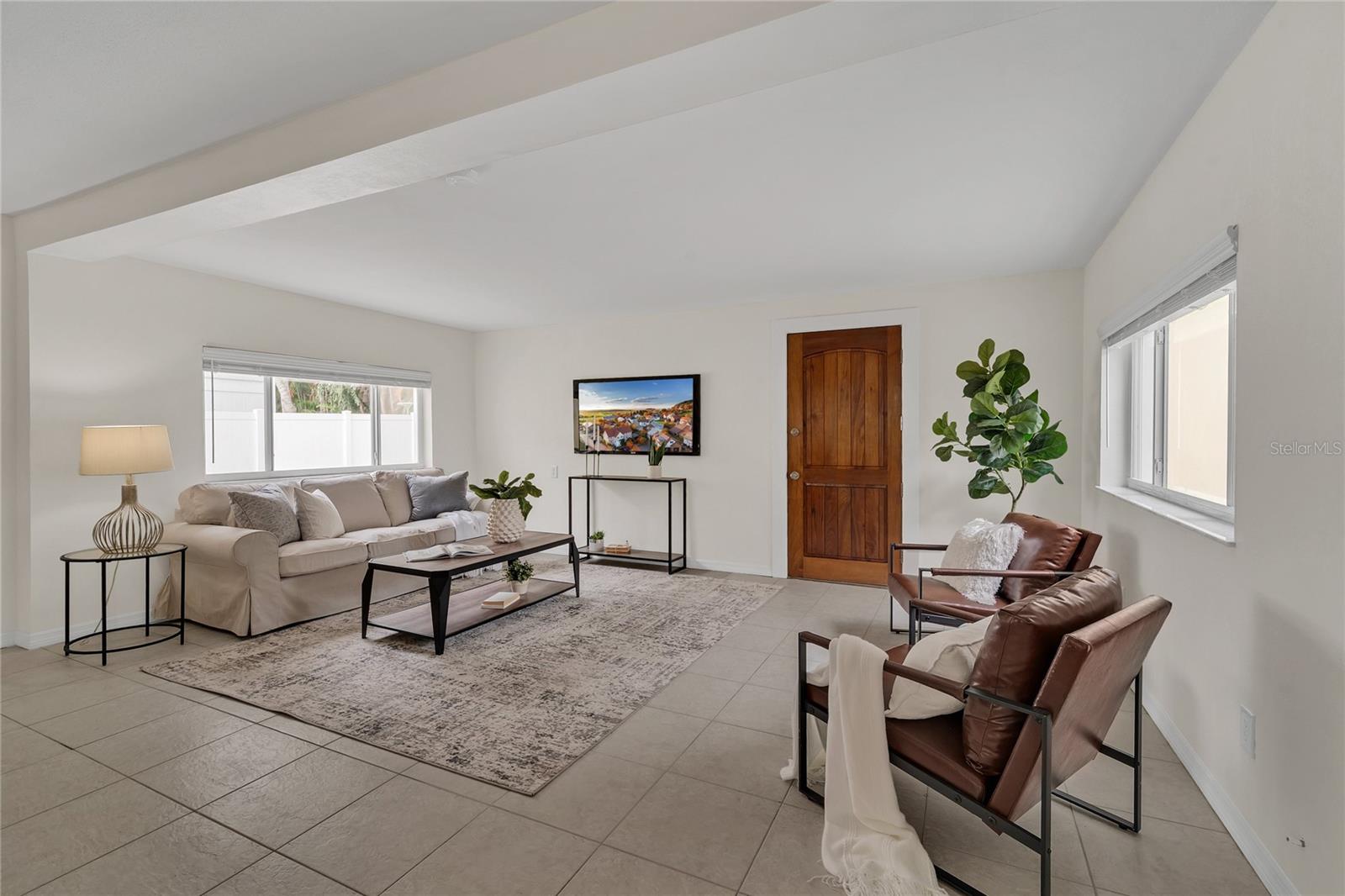 Listing photo id 3 for 312 Lagoon Drive
