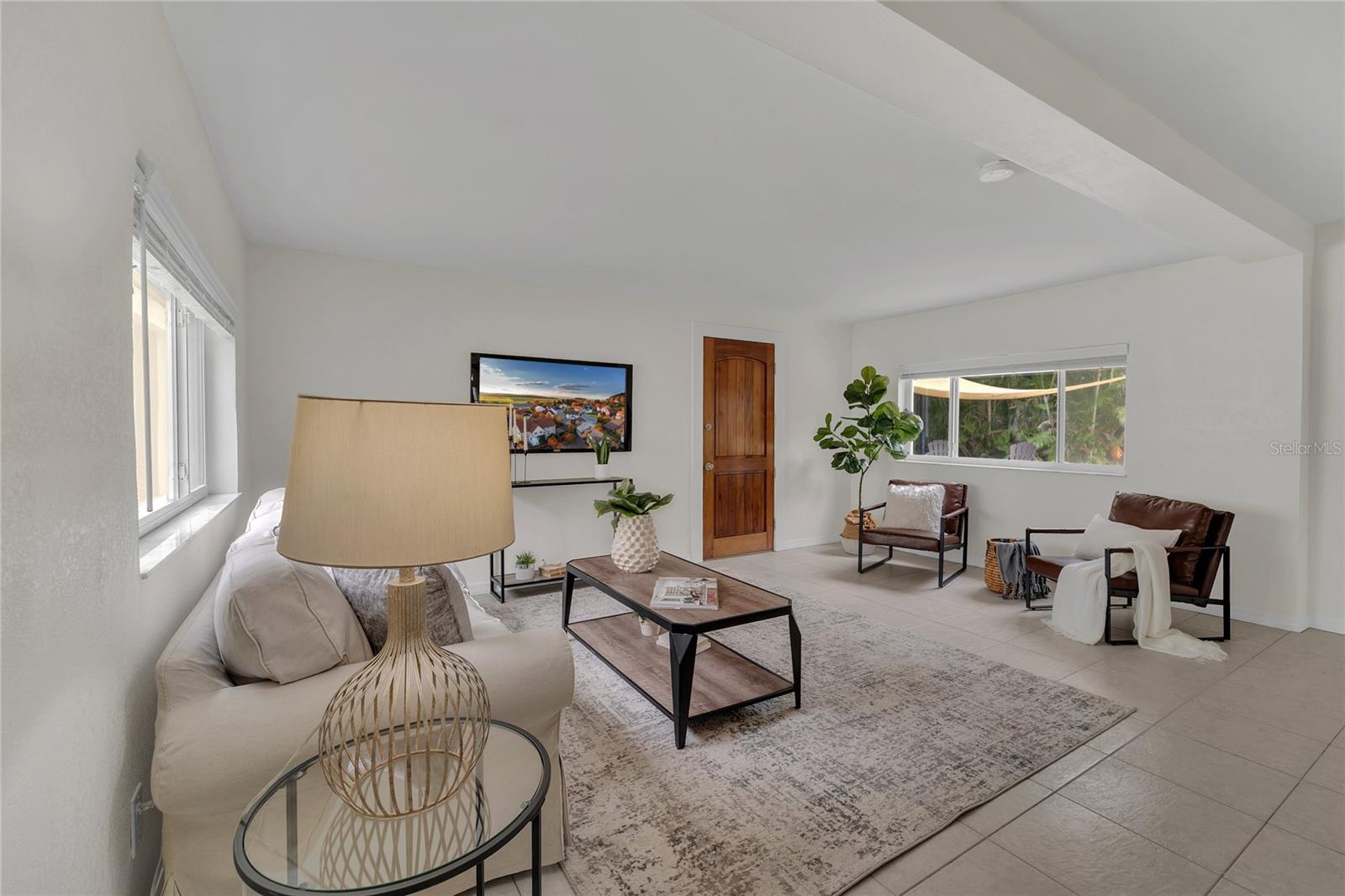 Listing photo id 4 for 312 Lagoon Drive