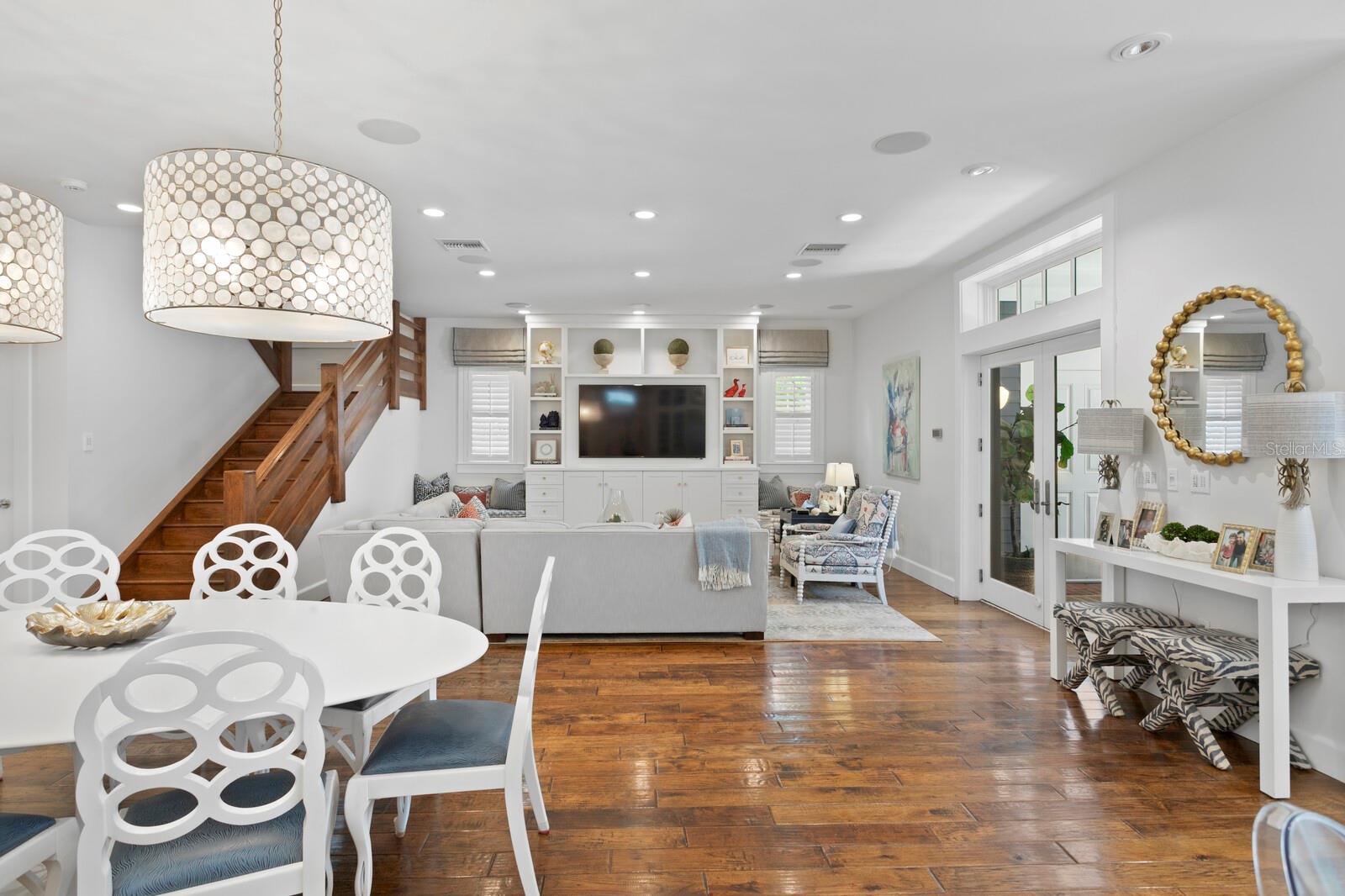 Image 11 of 89 For 826 Edison Avenue