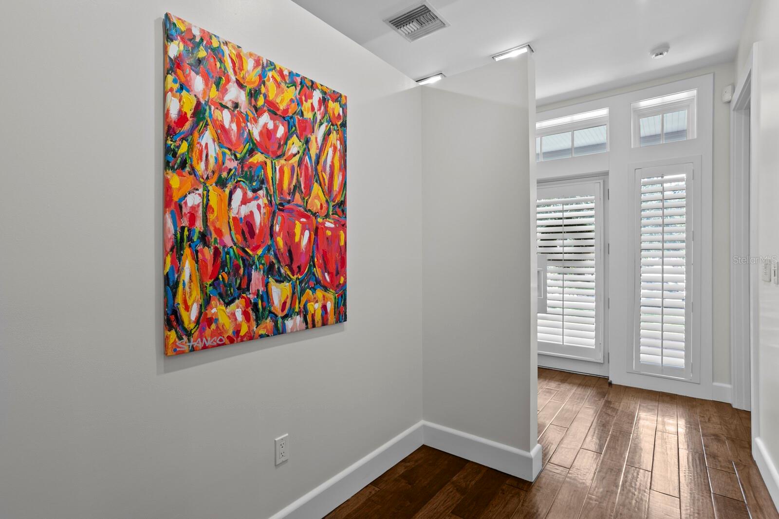 Image 21 of 89 For 826 Edison Avenue