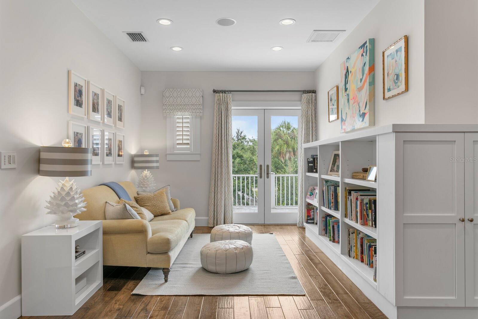 Image 33 of 89 For 826 Edison Avenue