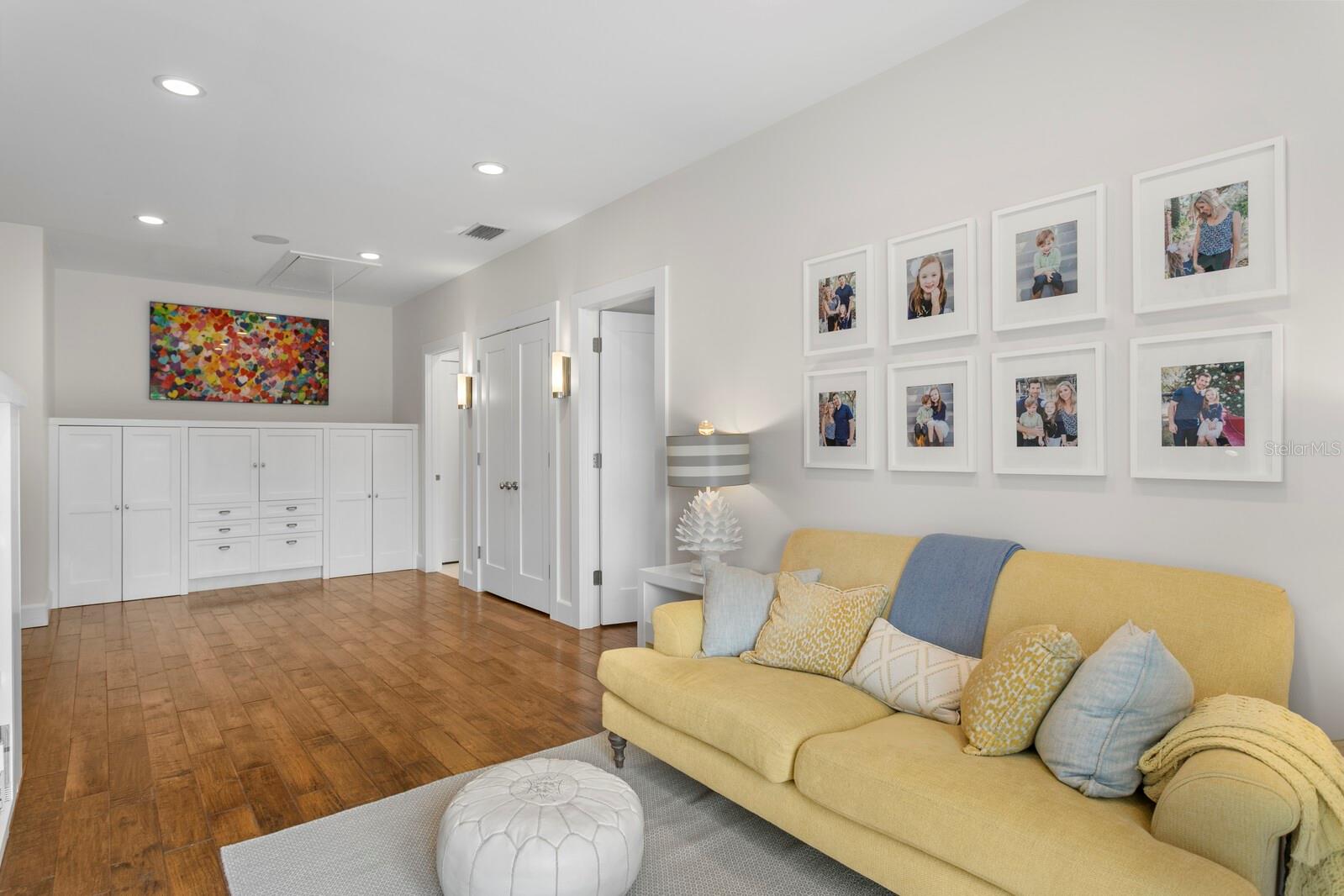 Image 34 of 89 For 826 Edison Avenue