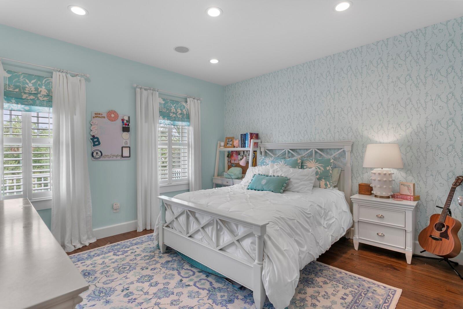 Image 45 of 89 For 826 Edison Avenue