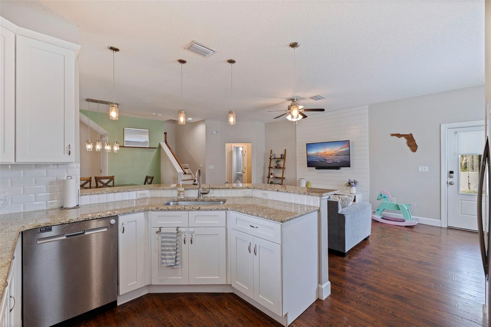 Image 11 of 49 For 1036 7th Street S