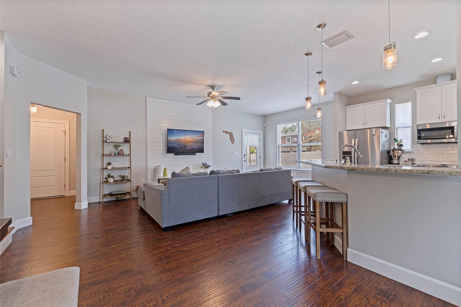 Image 6 of 49 For 1036 7th Street S