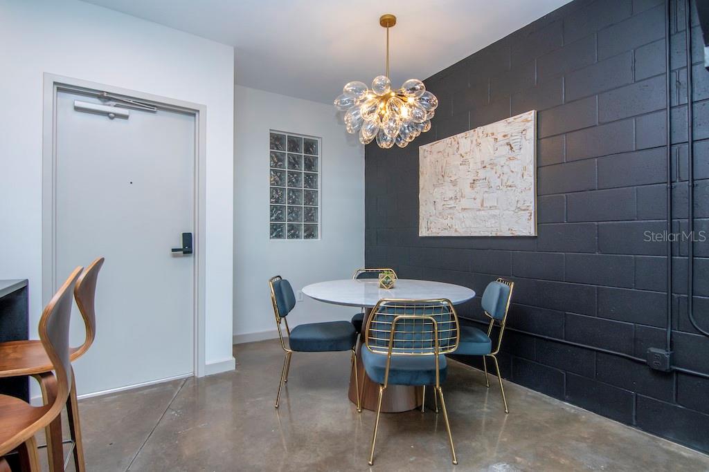 Image 11 of 30 For 5008 Macdill Avenue 24