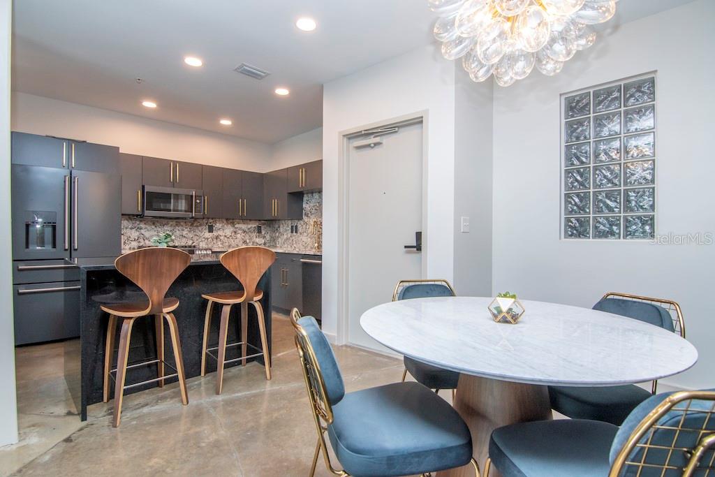 Image 12 of 30 For 5008 Macdill Avenue 24