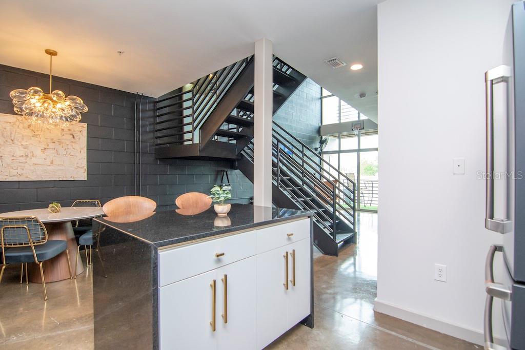 Image 18 of 30 For 5008 Macdill Avenue 24