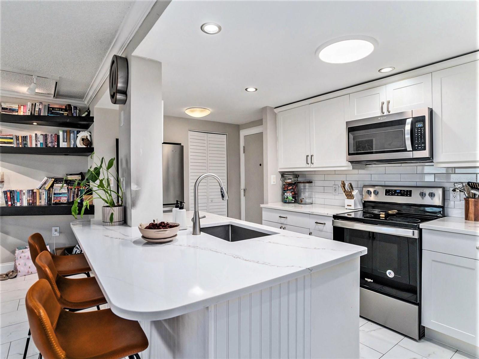 Image 3 of 23 For 4141 Bayshore Boulevard 1203