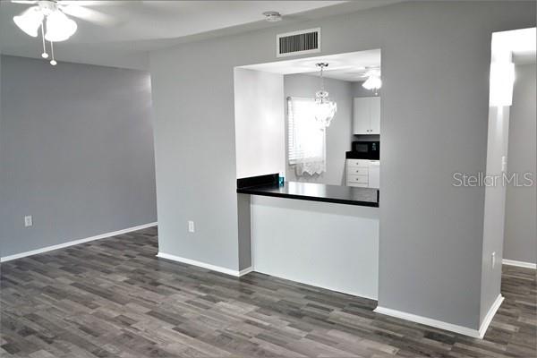 Listing photo id 2 for 1304 Beach Boulevard
