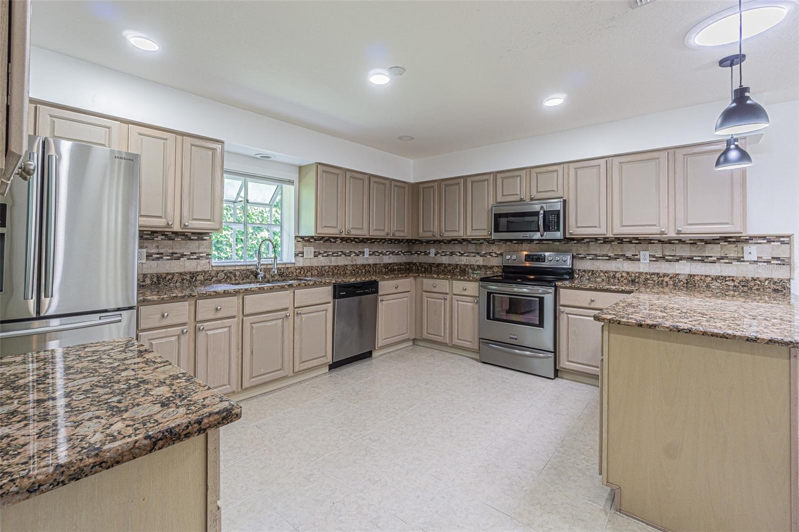 Image 4 of 90 For 11027 Dormie Drive
