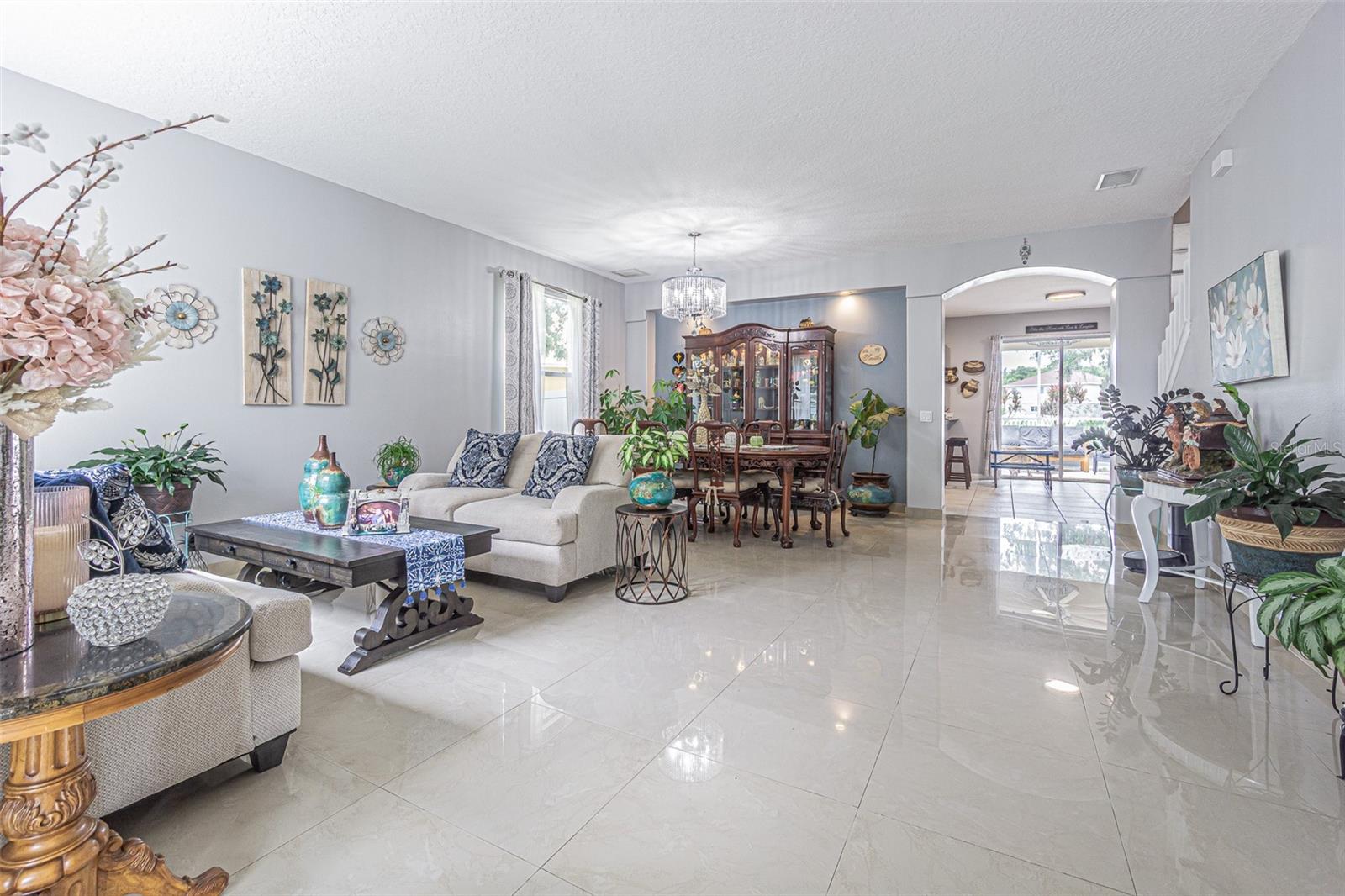 Image 18 of 66 For 10427 Lucaya Drive