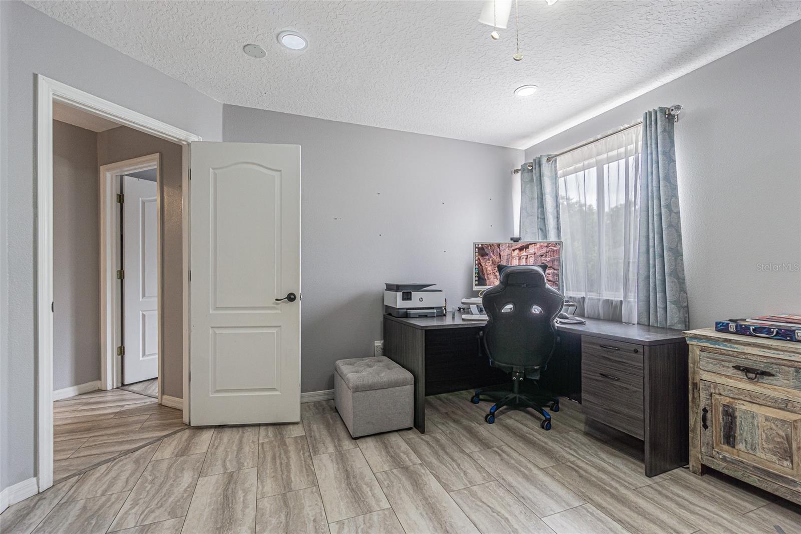 Image 22 of 66 For 10427 Lucaya Drive