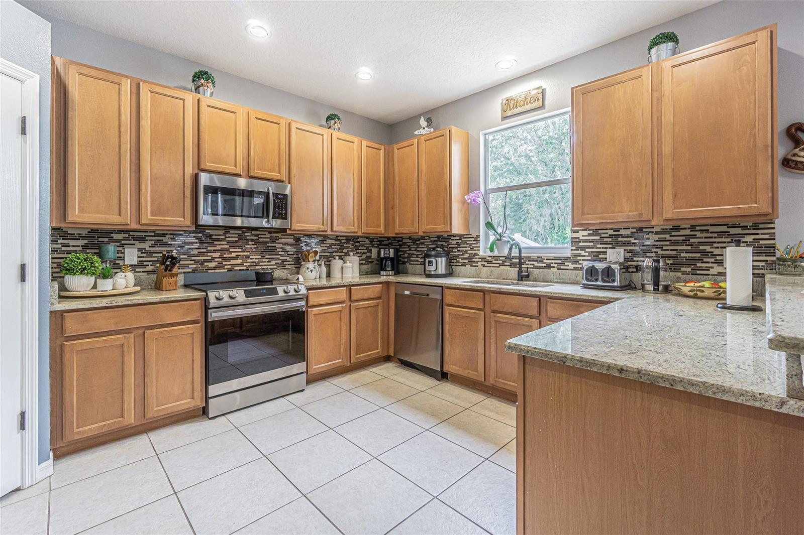 Image 9 of 66 For 10427 Lucaya Drive