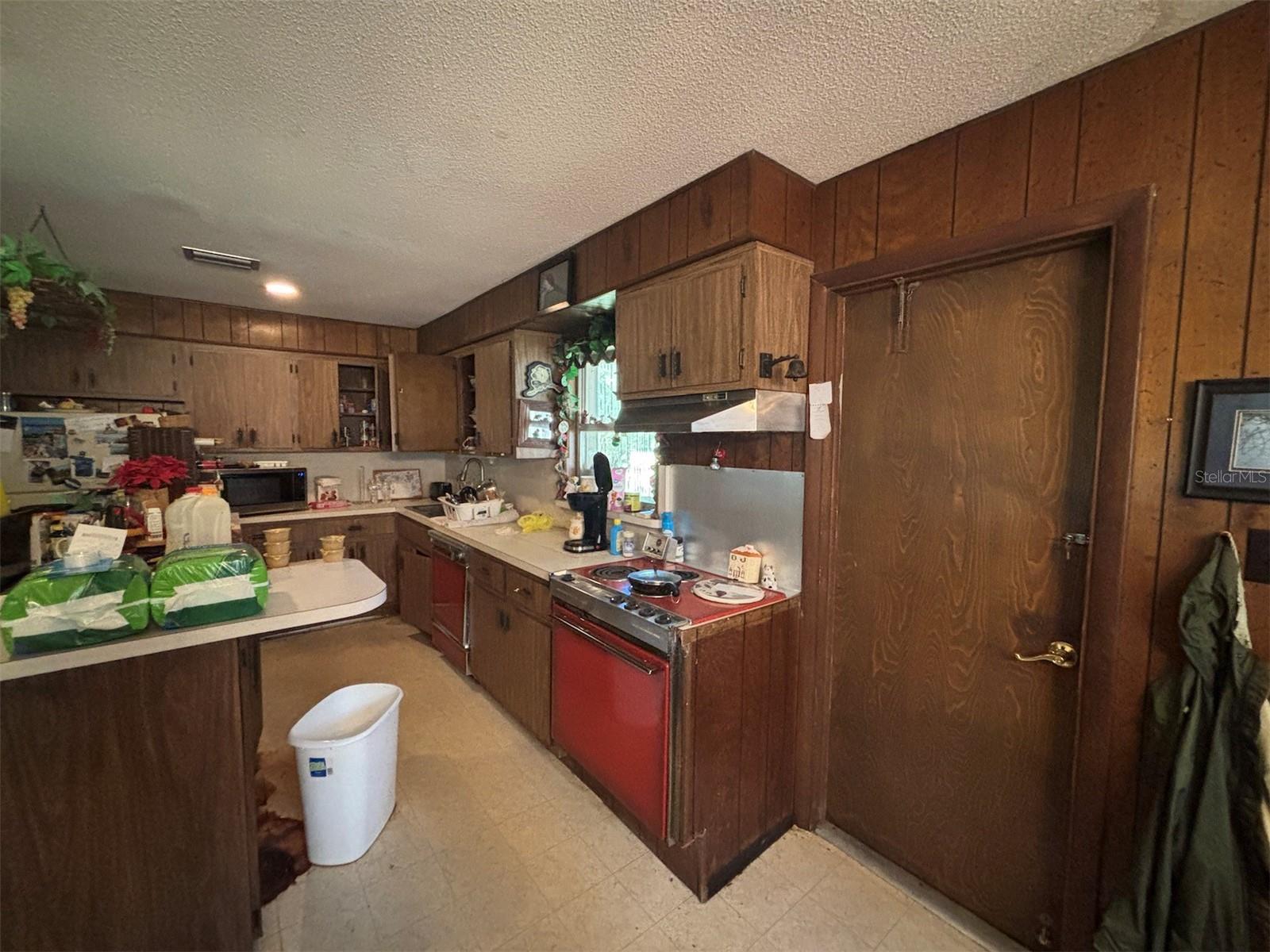 Image 8 of 31 For 15899 132nd Court