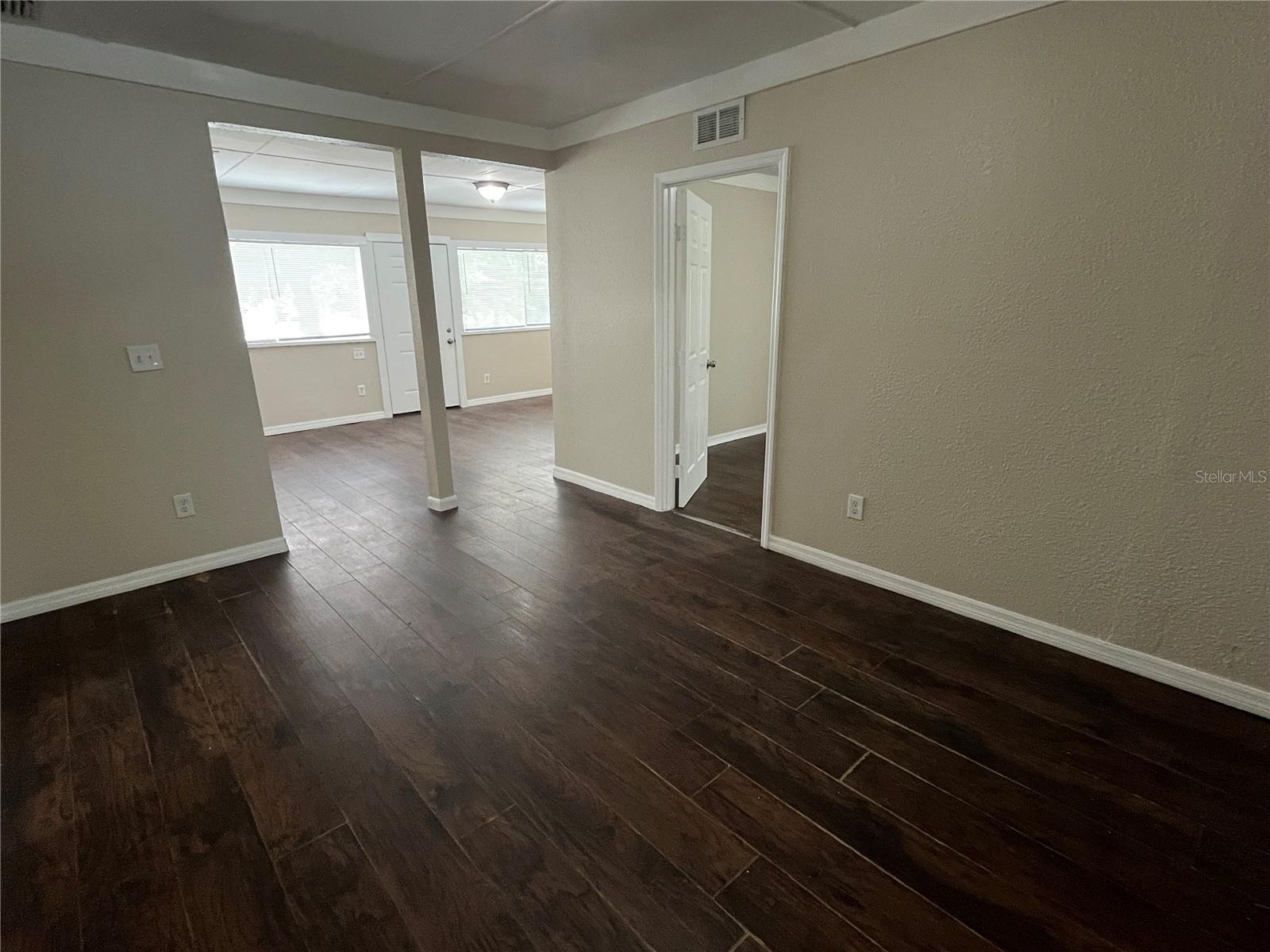 Image 3 of 4 For 1103 9th Avenue
