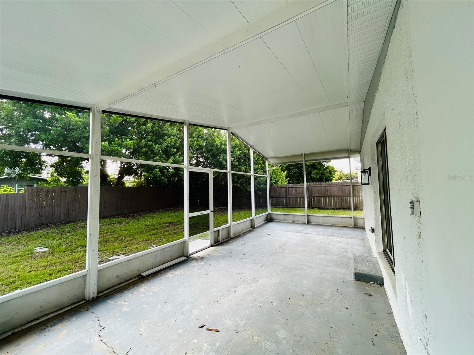 Image 13 of 15 For 4027 Huntington Street Ne