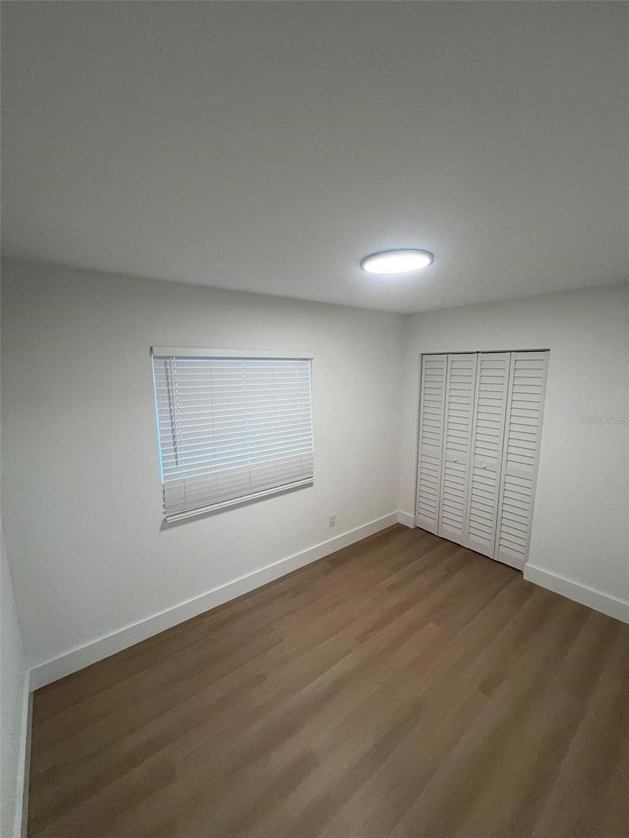 Image 6 of 15 For 4027 Huntington Street Ne
