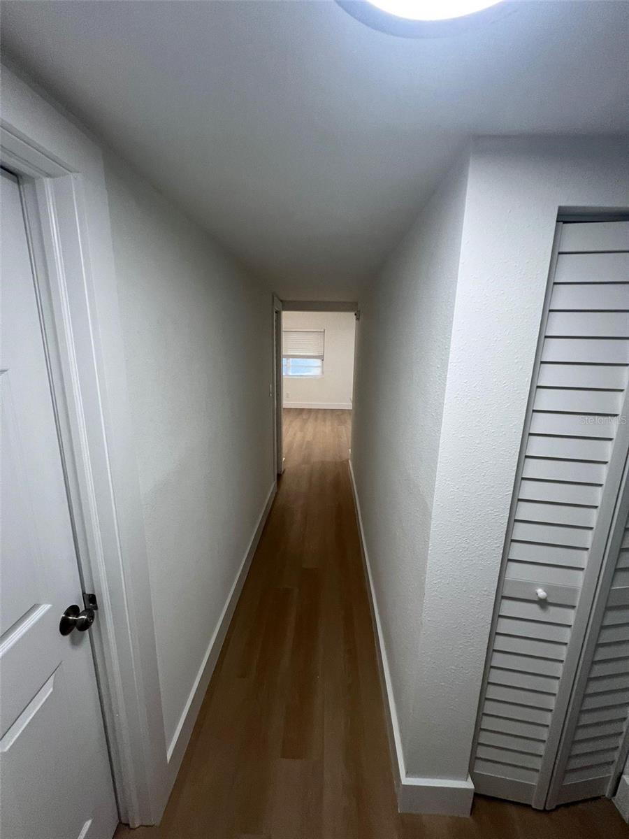 Image 7 of 15 For 4027 Huntington Street Ne