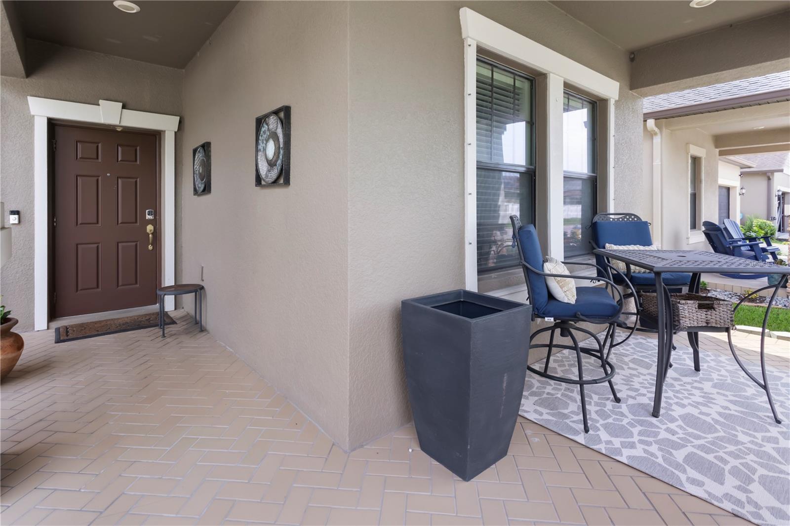 Listing photo id 3 for 4350 Shrewbury Place