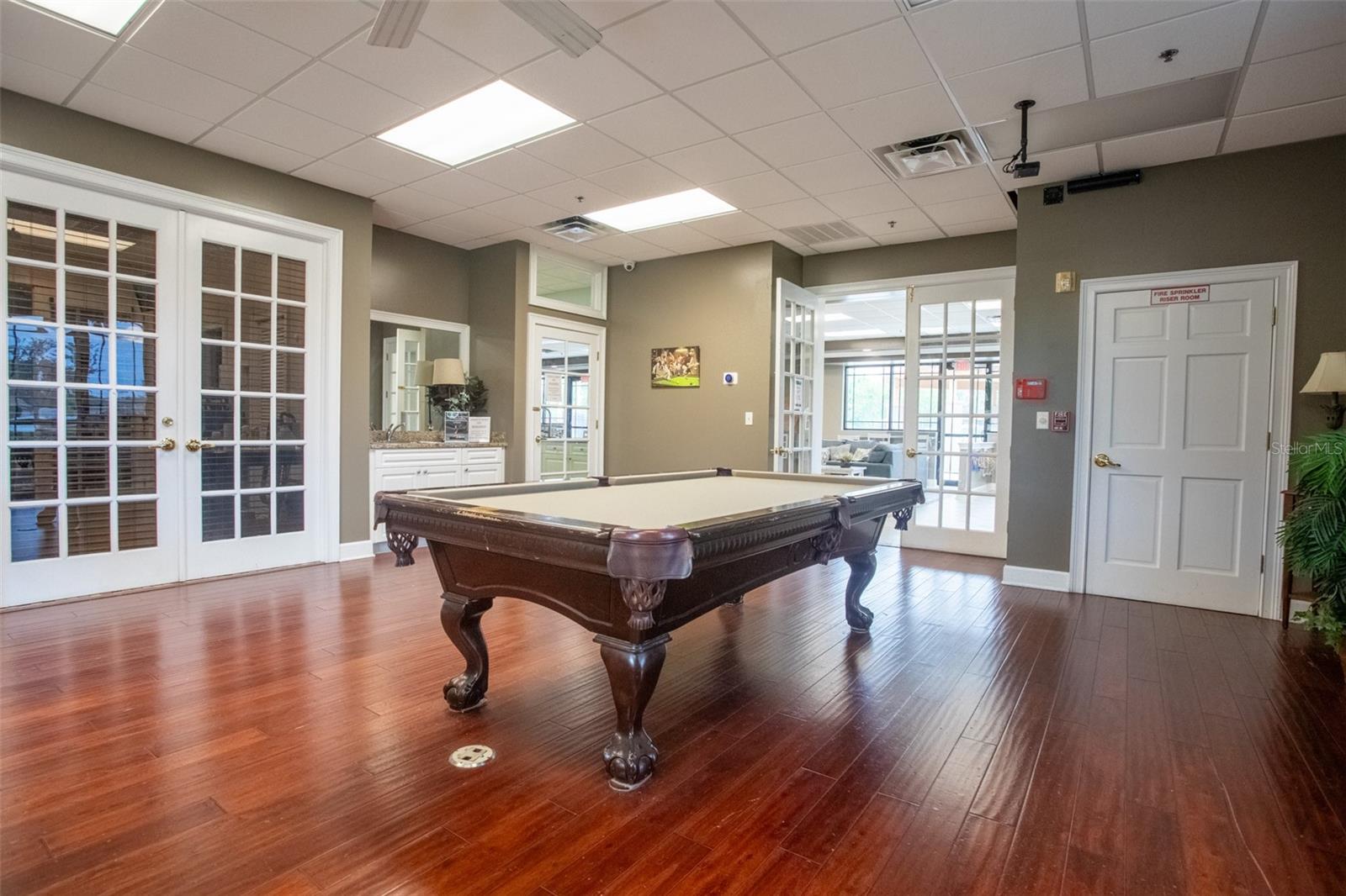 Listing photo id 49 for 4350 Shrewbury Place