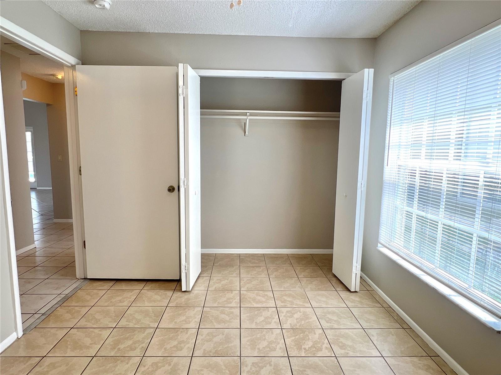 Image 10 of 22 For 1310 Lakehurst Way