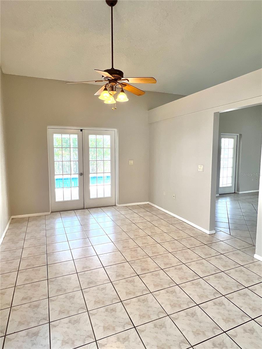 Image 5 of 22 For 1310 Lakehurst Way