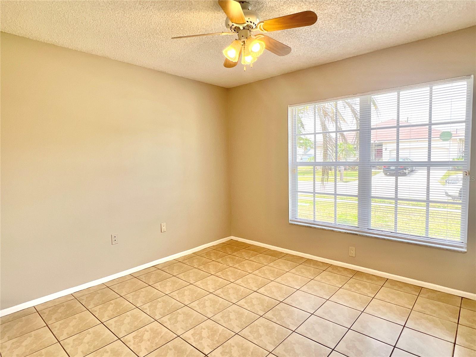 Image 7 of 22 For 1310 Lakehurst Way